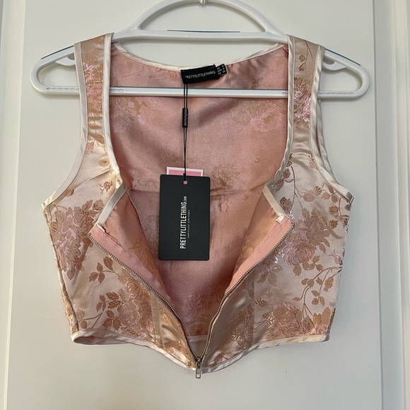 PrettyLittleThing Pink Satin Print Zip Front Corset - Picture 4 of 10